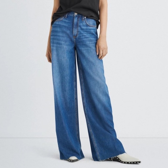 rag & bone Denim - Rag & Bone Featherweight Sofie Ultra Wide Leg Jean in Otto Medium Wash Size 31